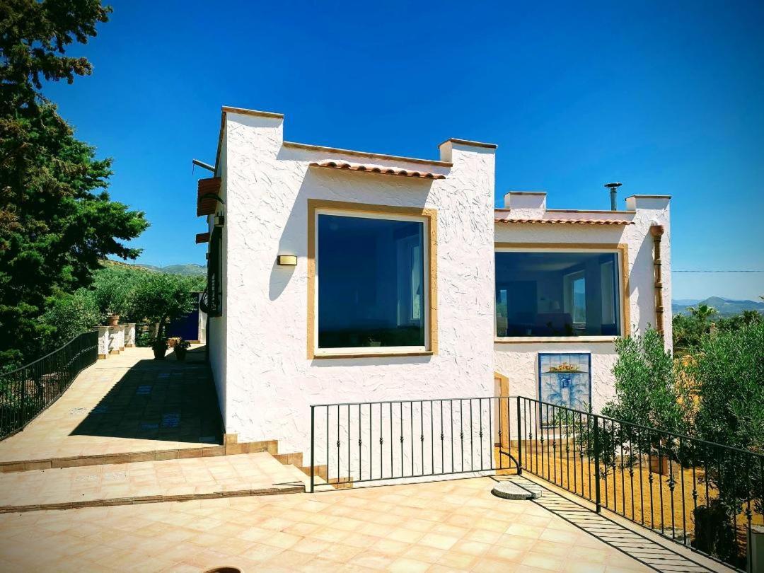 Villa Immersa In Oliveto Vista Mare Sciacca Bagian luar foto