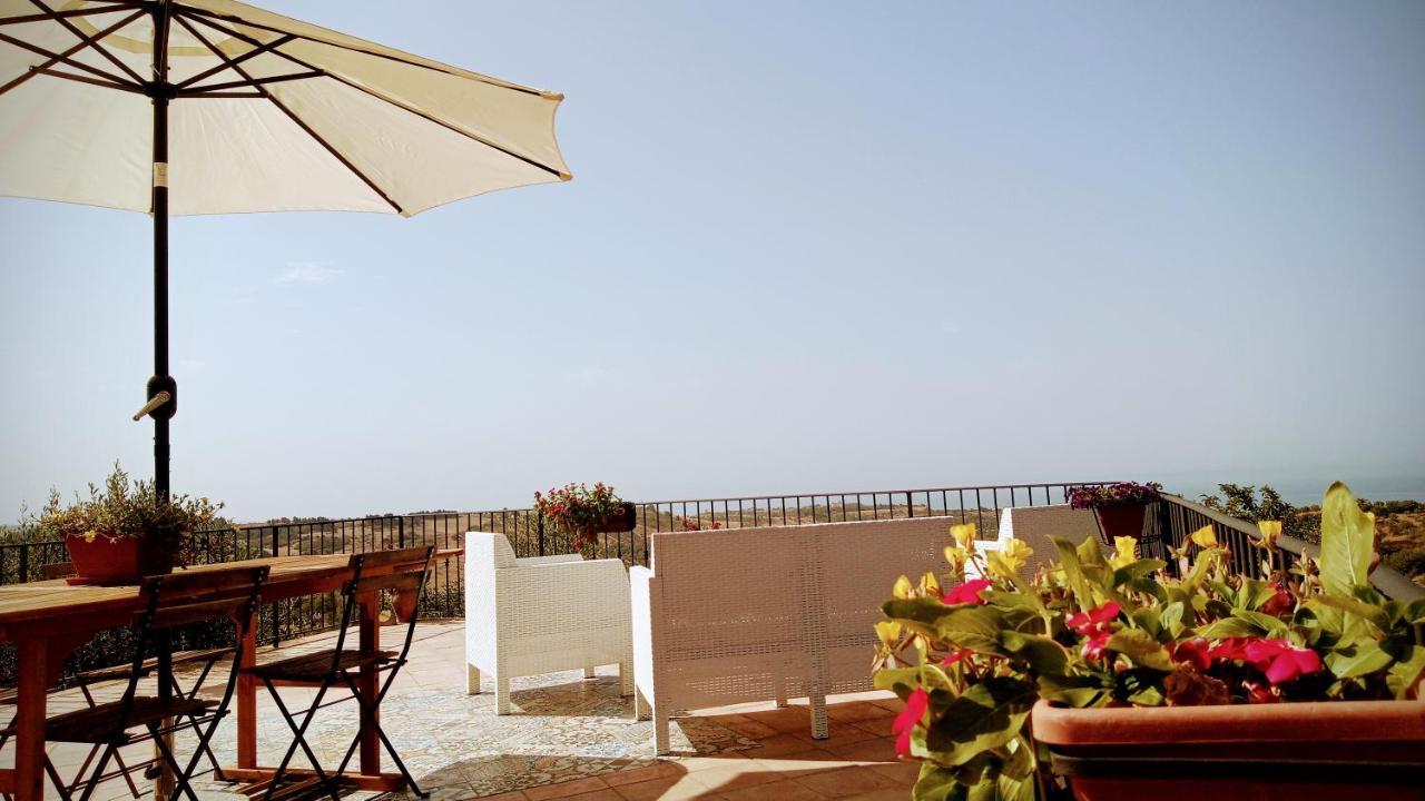 Villa Immersa In Oliveto Vista Mare Sciacca Bagian luar foto