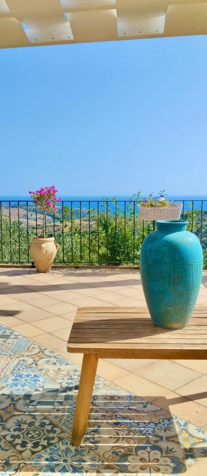 Villa Immersa In Oliveto Vista Mare Sciacca Bagian luar foto